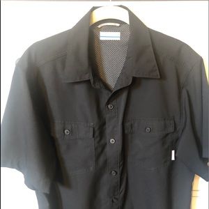 Columbia men’s short sleeve button down shirt